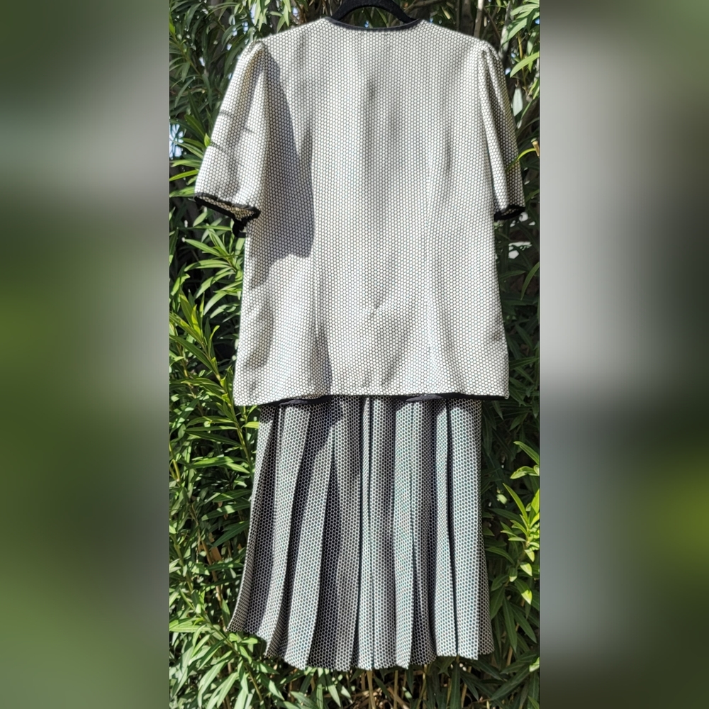 PRISTINE 90s Lady Di style her fave Polka Dot pleated skirt 2 pc suit dress - Picture 3 of 16